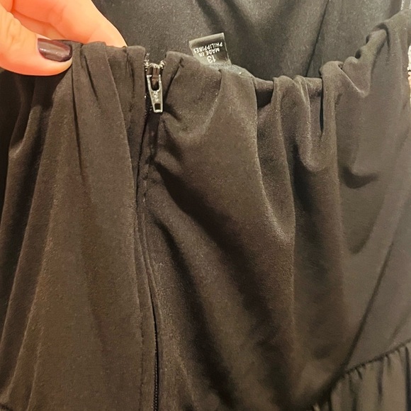 Cute and sparkly strapless dress great for weddings and homecoming. - Picture 2 of 5